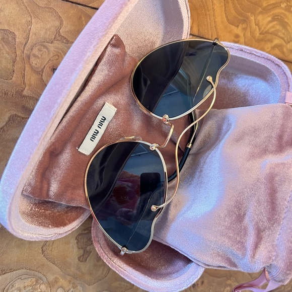 Miu Miu sunglasses - Picture 6 of 6